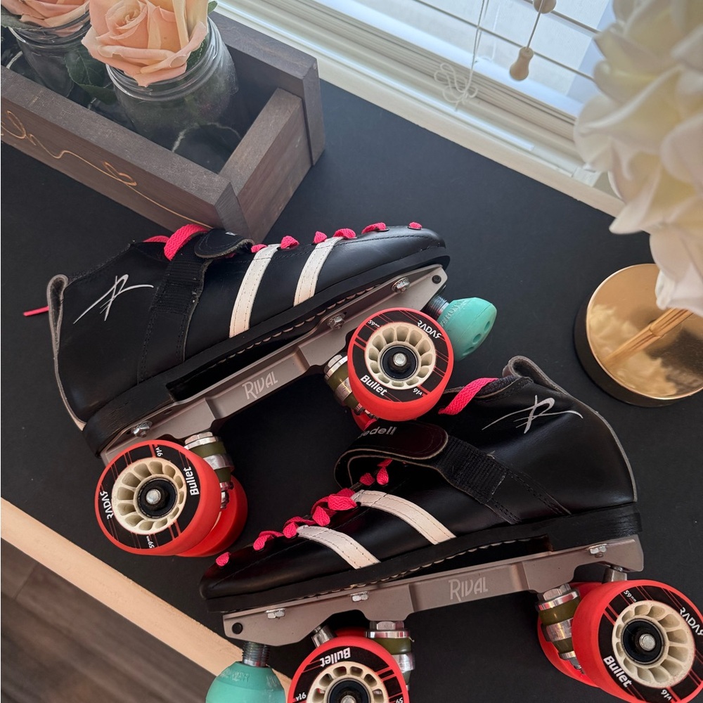 Riedell Derby Speed Skates - Picture 3 of 5